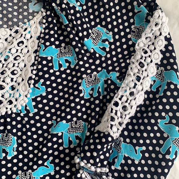 Crown & Ivy Blouse - Picture 3 of 4